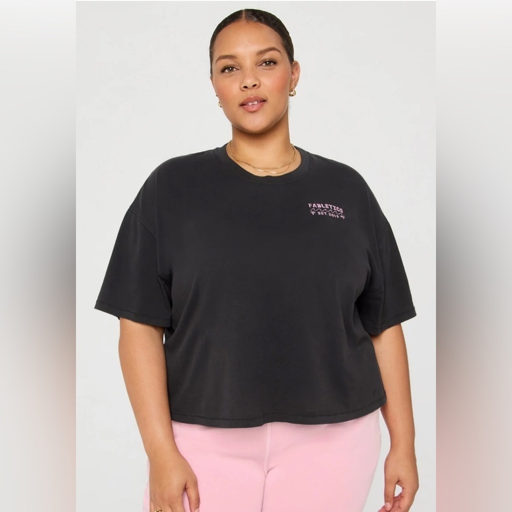 Fabletics Black and Pink Graphic 100% Cotton Boxy Tee.  Sz 1X